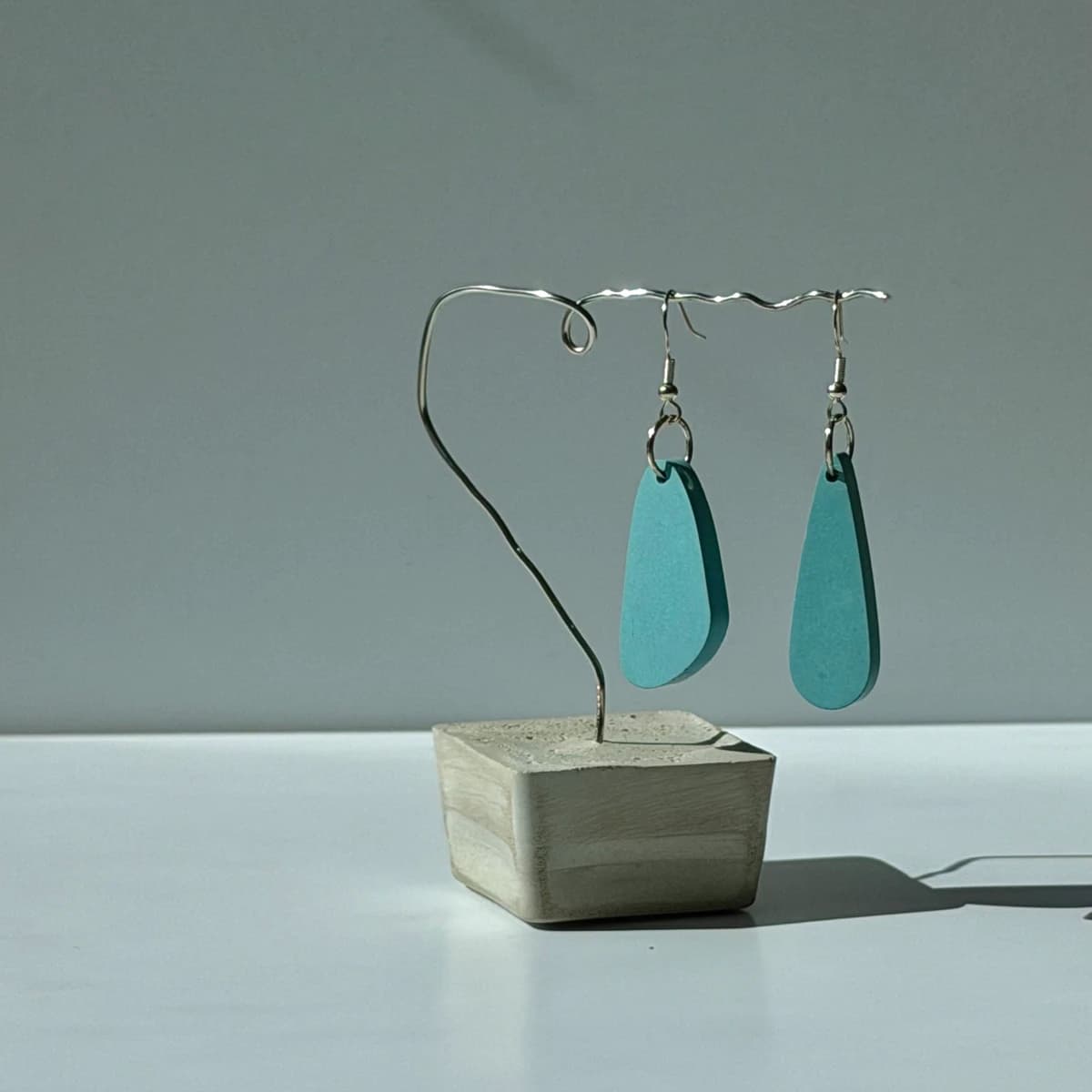 Boucles d’oreilles Triangle arrondi & Goutte - Bleu ciel